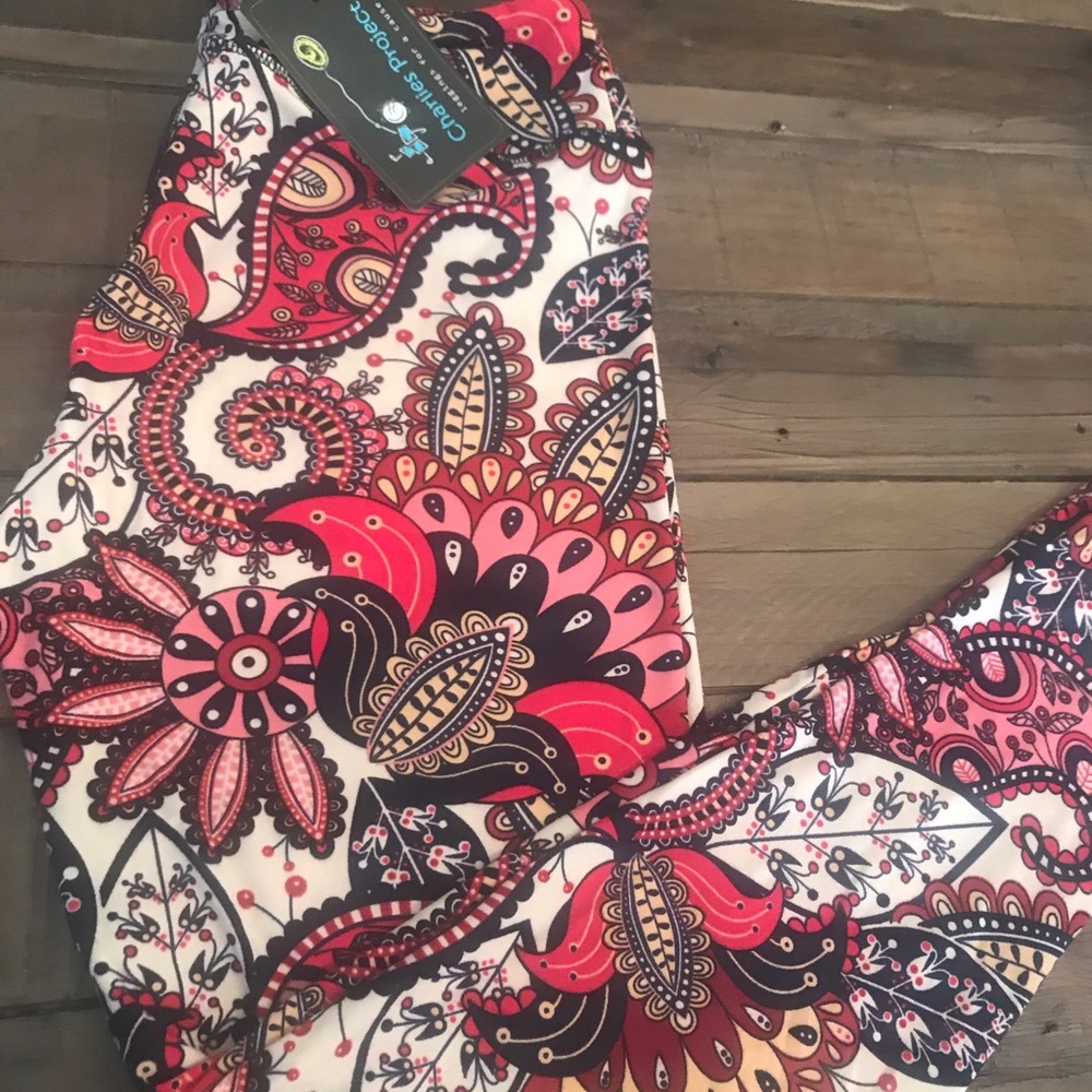 Charlie’s Project floral paisley leggings BN OS